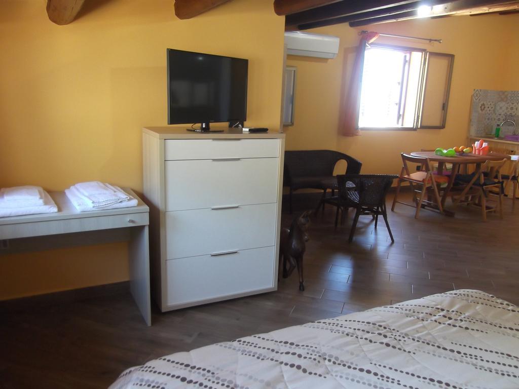 Zu Pippinu Apartment Castellammare del Golfo Exterior foto